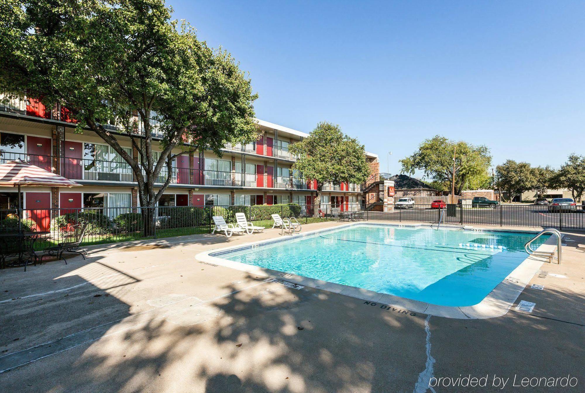 Econo Lodge Airport I-35 North Dallas Exterior foto